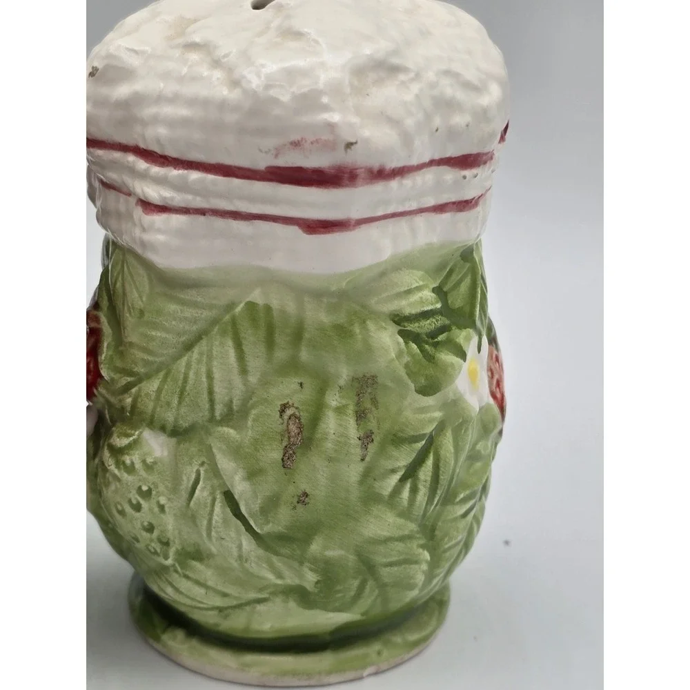 Vintage Japan Strawberrt Flower‎ Salt And Pepper Shakers Kitsch 1970s Hippy